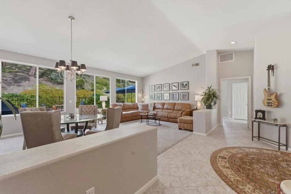 https://cdn.realtyfeed.com/cdn/127/306650679/e91601105abec2d1b37a0186f1ce5a64.webp