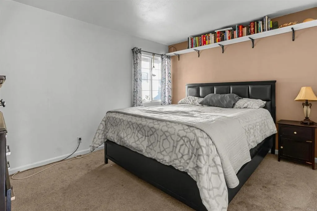 https://cdn.realtyfeed.com/cdn/127/306650690/419eb6611e2405f2f02641932f6b30aa.webp
