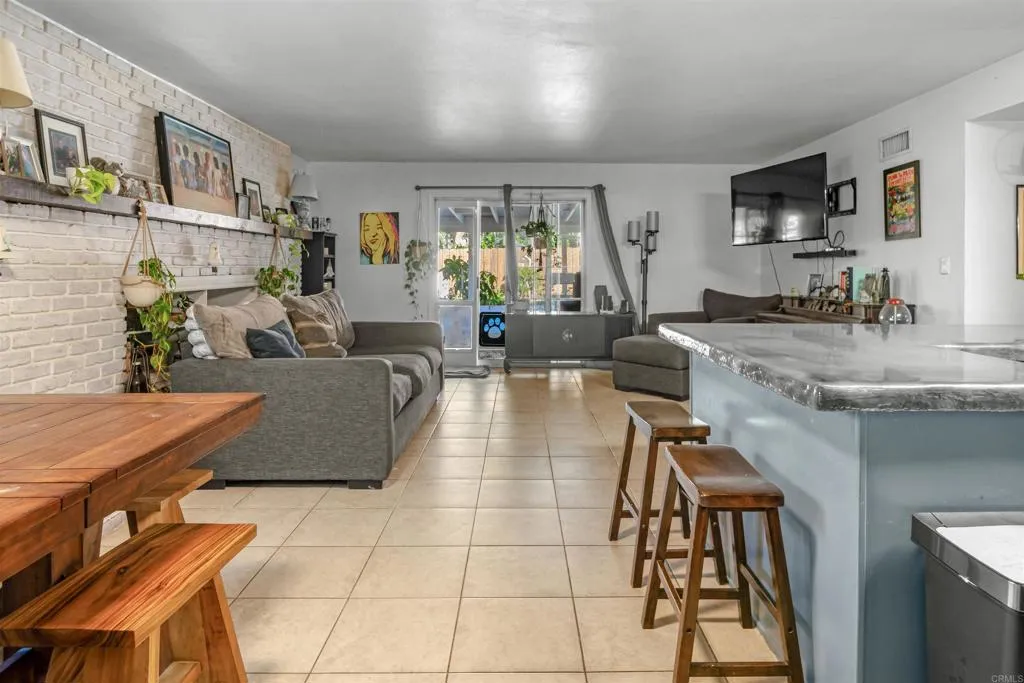https://cdn.realtyfeed.com/cdn/127/306650690/48cdf452a39289165af8c3972878b62b.webp