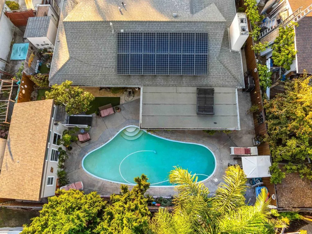 https://cdn.realtyfeed.com/cdn/127/306650690/4f0e9a76a4b3ac48938f85caf14e4d61.webp