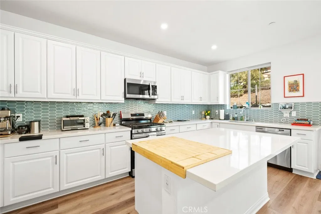 Photo #12: ND26031188 Listing: Photo #12