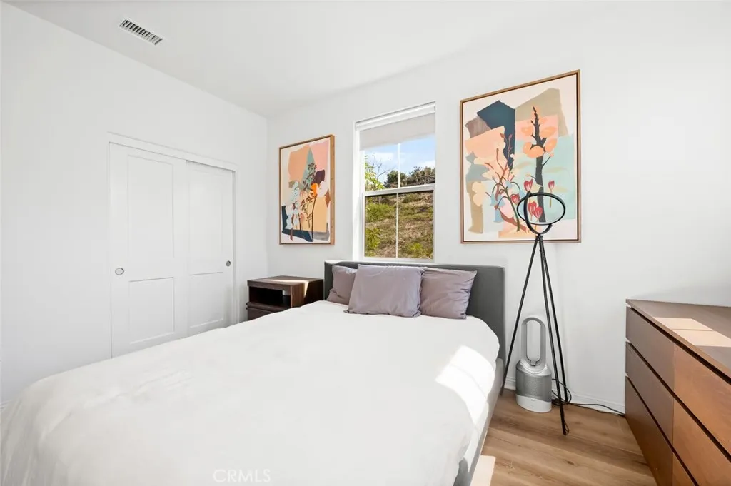 Photo #25: ND26031188 Listing: Photo #25