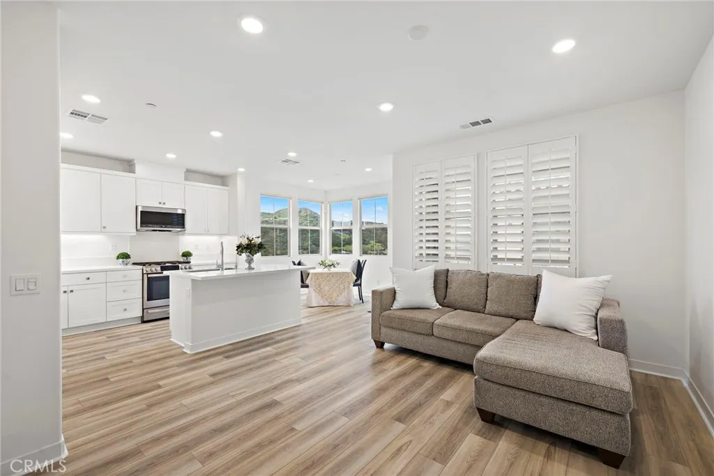 1200 Lasso Way Unit 305, Rancho Mission Viejo, CA 92694 - Photo 3 of 32, Rancho Mission Viejo, CA