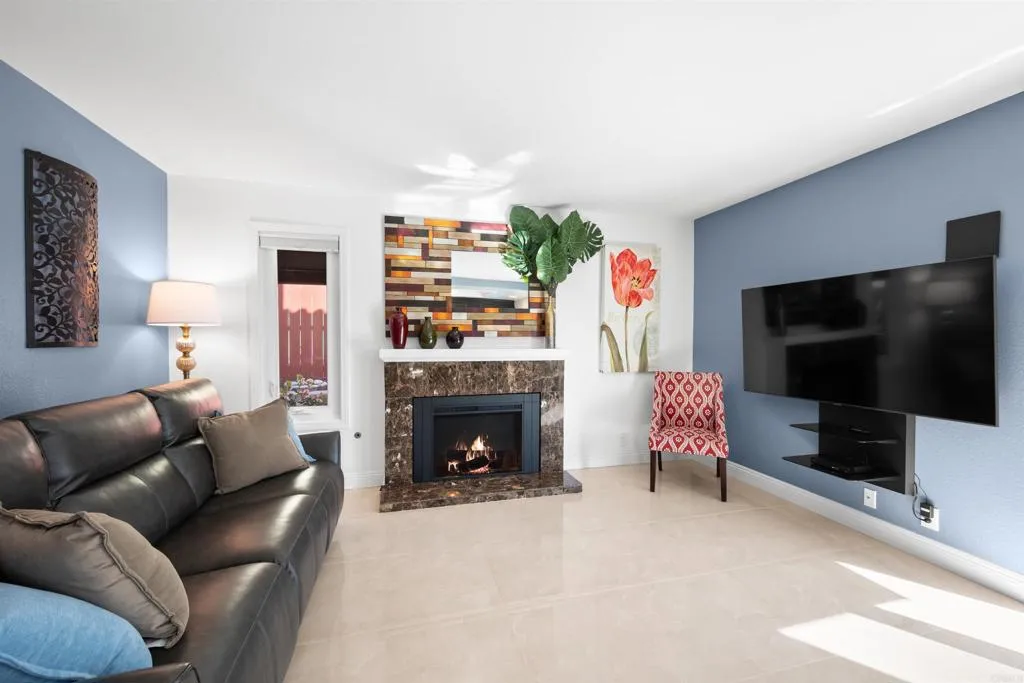 https://cdn.realtyfeed.com/cdn/127/306650927/1890e26575557f7f48efd891b7ff6598.webp