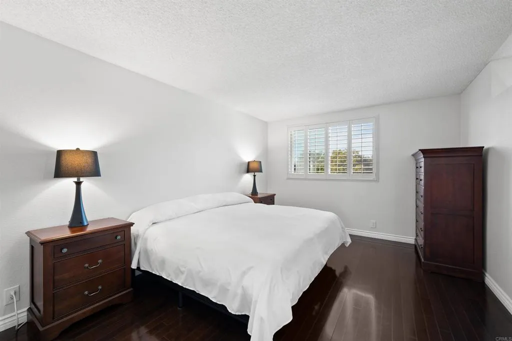 https://cdn.realtyfeed.com/cdn/127/306650927/8c06e7ee5b6194fbaa93d49ffe008b9a.webp