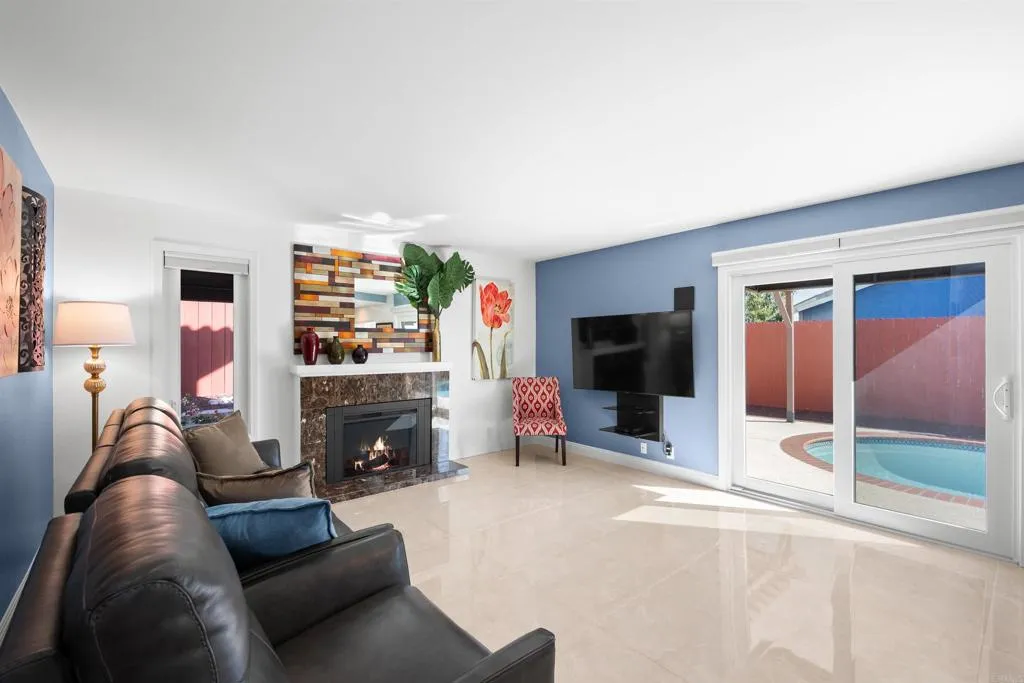 https://cdn.realtyfeed.com/cdn/127/306650927/aad0f22318f0671d20867594efadbda7.webp