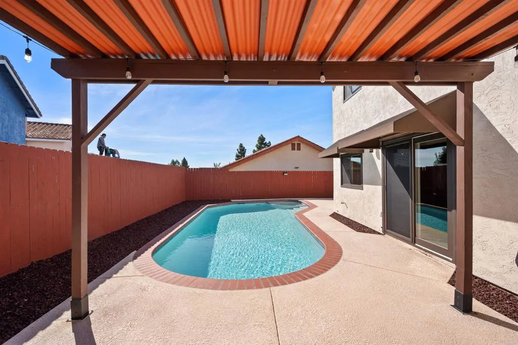 https://cdn.realtyfeed.com/cdn/127/306650927/da58f8c91acdd692459e689eb648be1d.webp