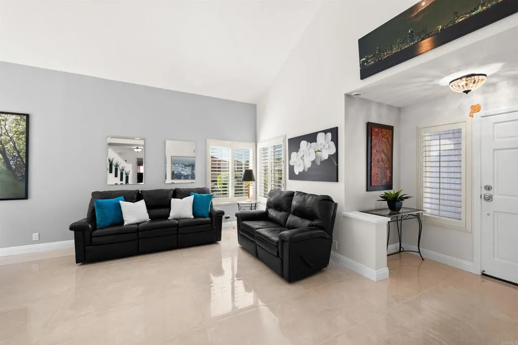 https://cdn.realtyfeed.com/cdn/127/306650927/ee6fc595005849d8dca5430342b798c7.webp