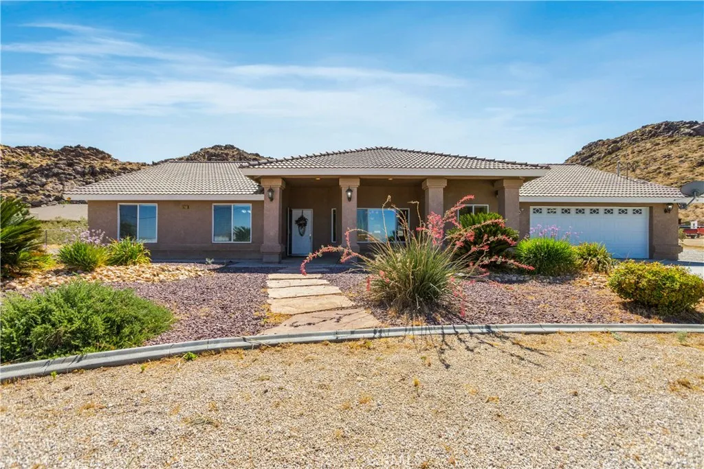 15521 Sherri Lane Unit A, Apple Valley, CA 92307 - Main photo, Apple Valley, CA