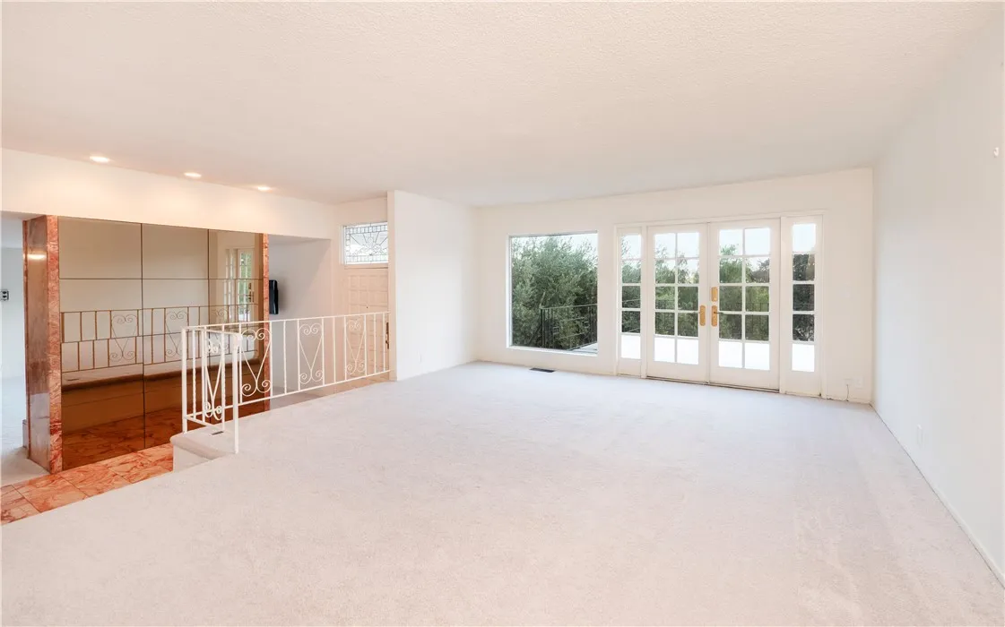 4227 Miramonte Place, Riverside, CA 92501 - Photo 3 of 32, Riverside, CA