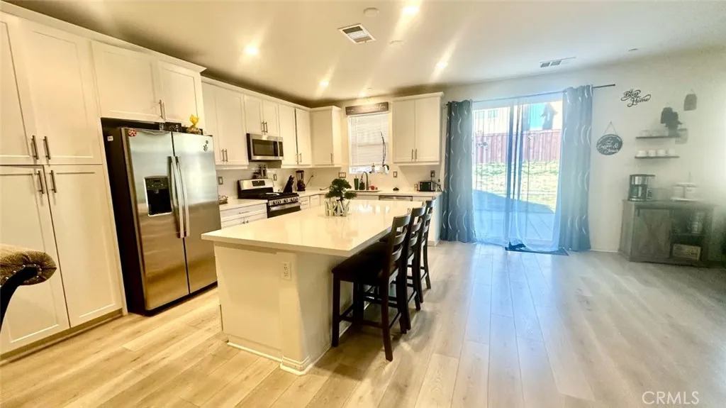10260 Torrey Court, Hesperia, CA 92345 - Photo 4 of 18, Hesperia, CA