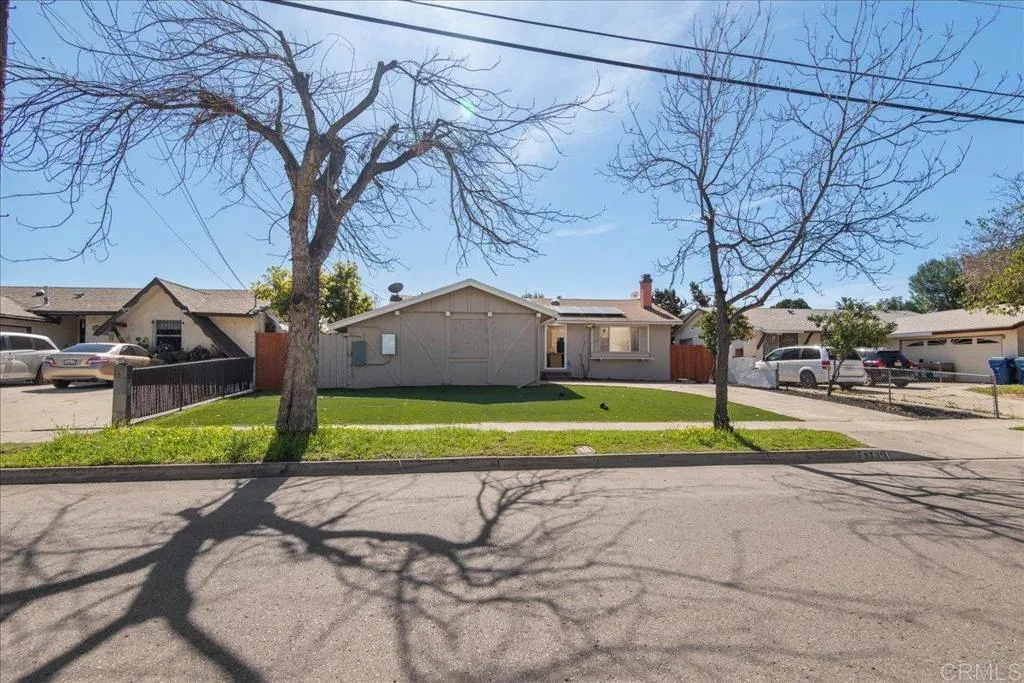 https://cdn.realtyfeed.com/cdn/127/306650959/469c5c2a04913f3aa040e02ab44b2971.webp