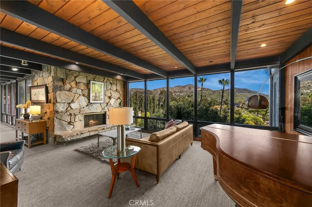 https://cdn.realtyfeed.com/cdn/127/306650982/dd1e3f85c3da18695922b3804b466f4f.webp