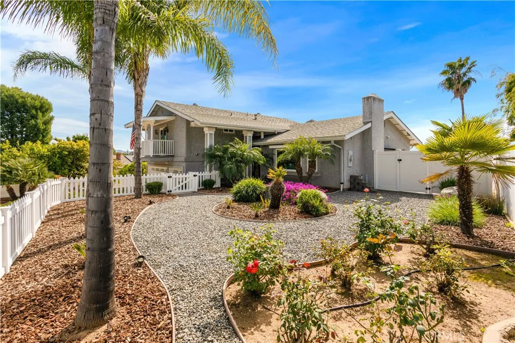 https://cdn.realtyfeed.com/cdn/127/306651020/1bebacdcbf39994428a4df4bdfe2360c.webp