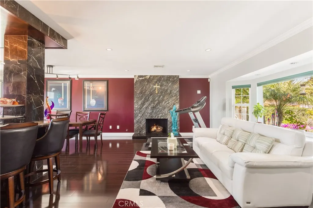 https://cdn.realtyfeed.com/cdn/127/306651020/491f5c266ca1aa69b13e9401dab02787.webp