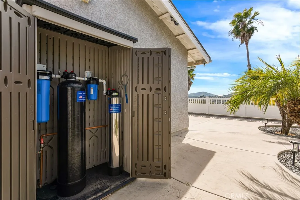 https://cdn.realtyfeed.com/cdn/127/306651020/8f6ca4f5f715e83ac00a0233a17ec647.webp