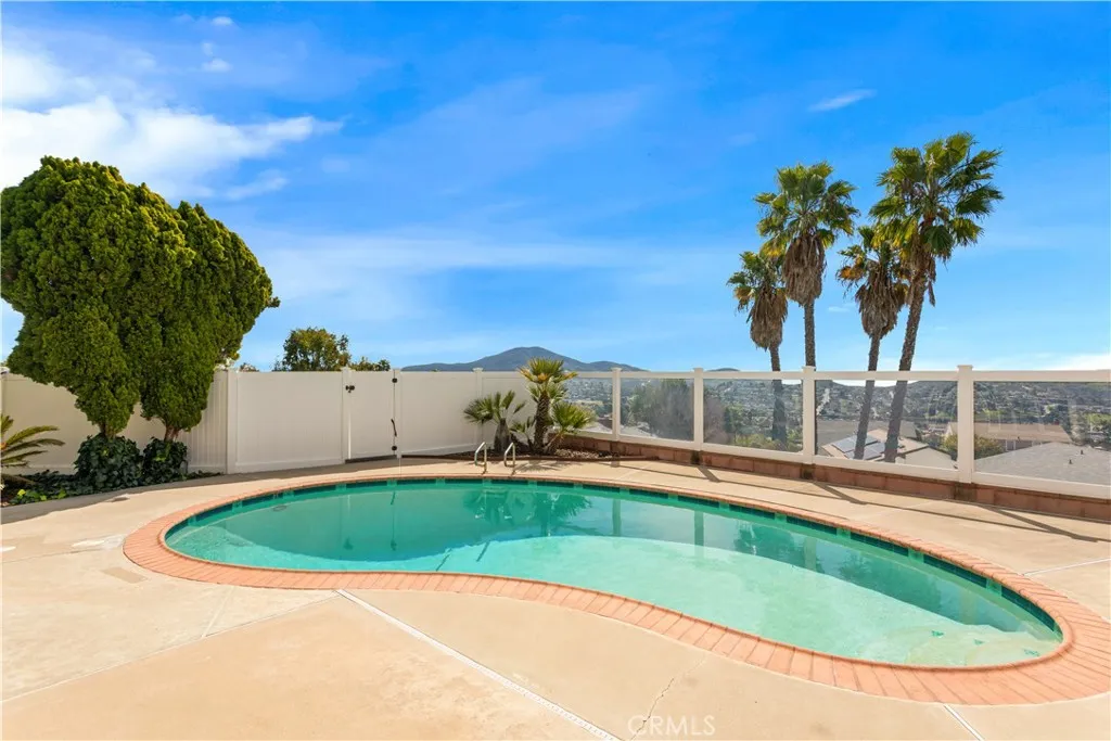 https://cdn.realtyfeed.com/cdn/127/306651020/dc66d5250d7a4fcfaf48b26f987b679d.webp