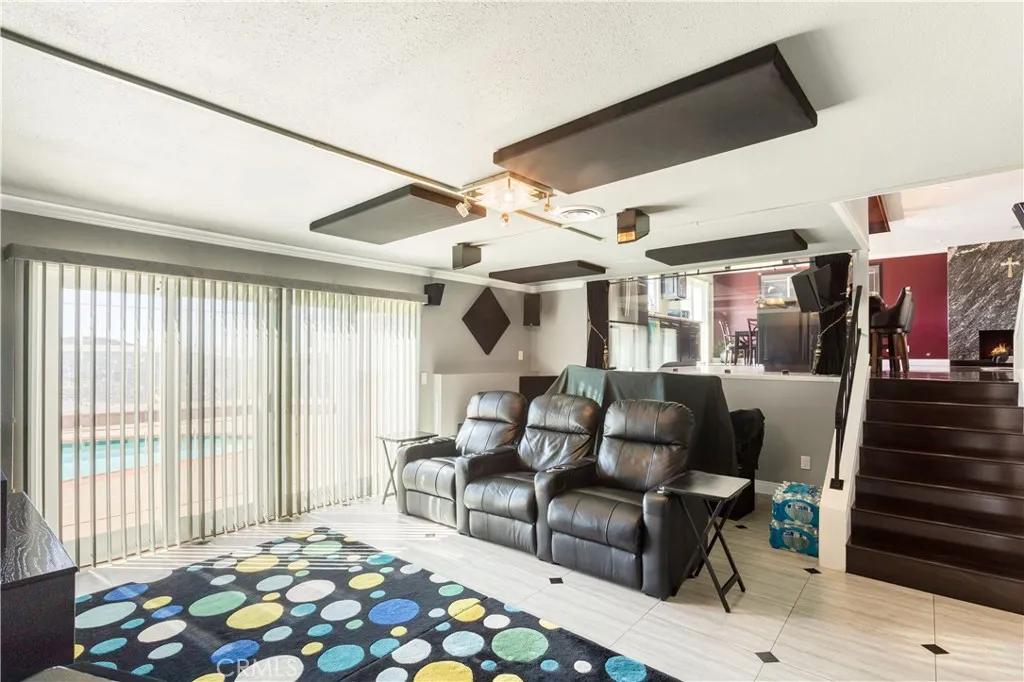 https://cdn.realtyfeed.com/cdn/127/306651020/fcd4ce13b8e0faace8e4b1d2ef4113bd.webp