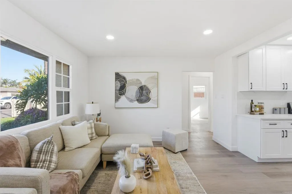 1425 Morenci Street, San Diego, CA 92110 - Photo 5 of 26, San Diego, CA