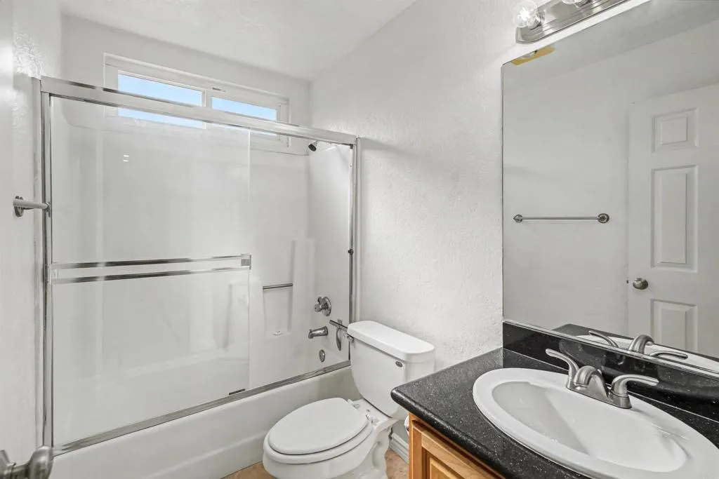 Photo #16: NDP2601760 Listing: Photo #16