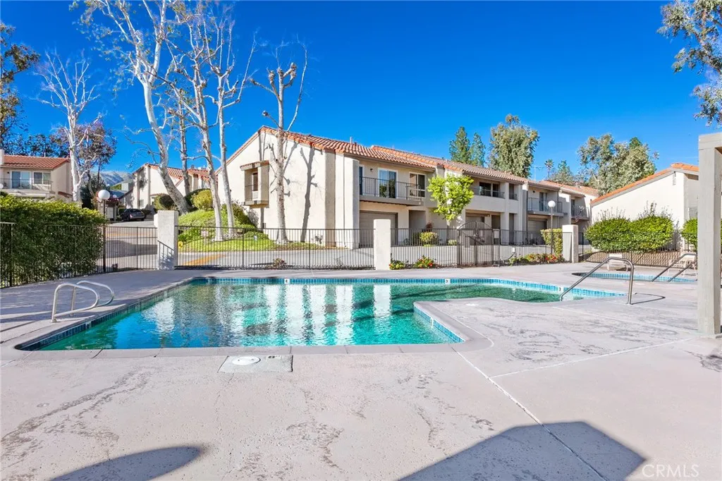 Porter Ranch, CA 91326