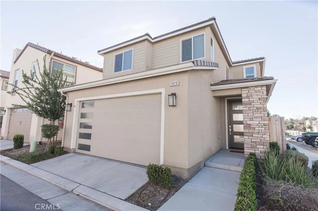 2020 N Ralph Lane, Clovis, CA 93619