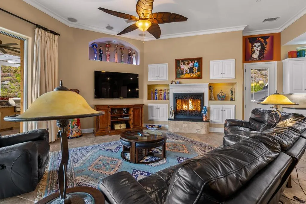 https://cdn.realtyfeed.com/cdn/127/306651207/265c14f5b0563260606057724f47577e.webp