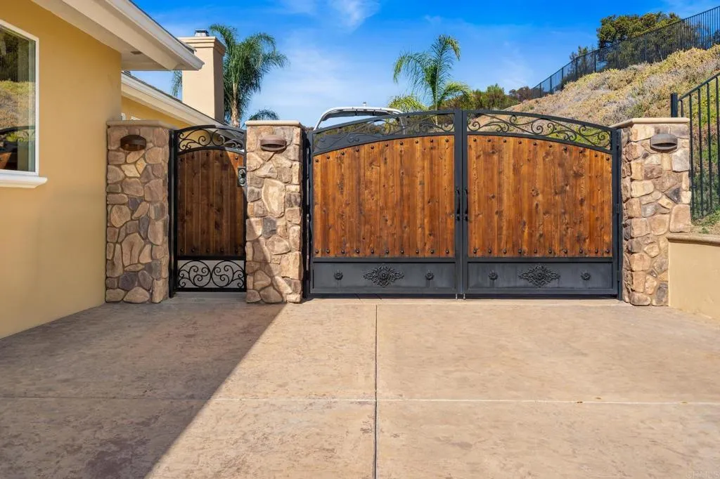 https://cdn.realtyfeed.com/cdn/127/306651207/3a41373e1842673865630807d2e23e92.webp