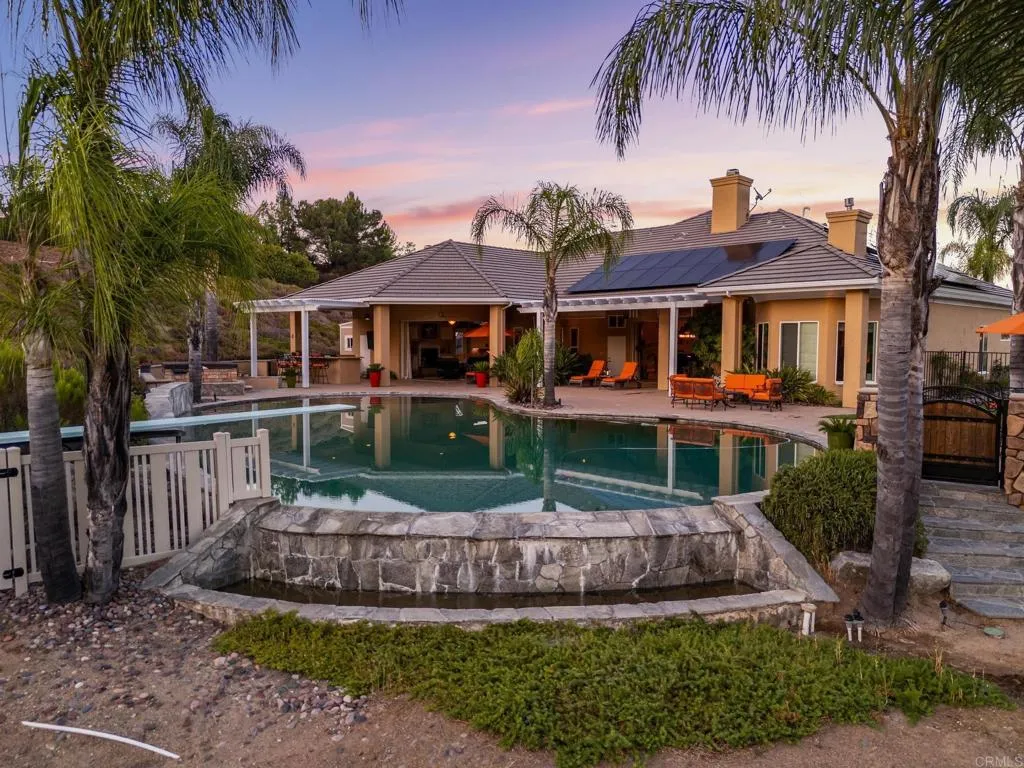 https://cdn.realtyfeed.com/cdn/127/306651207/58687fa18173f923c81f3426943e85f6.webp
