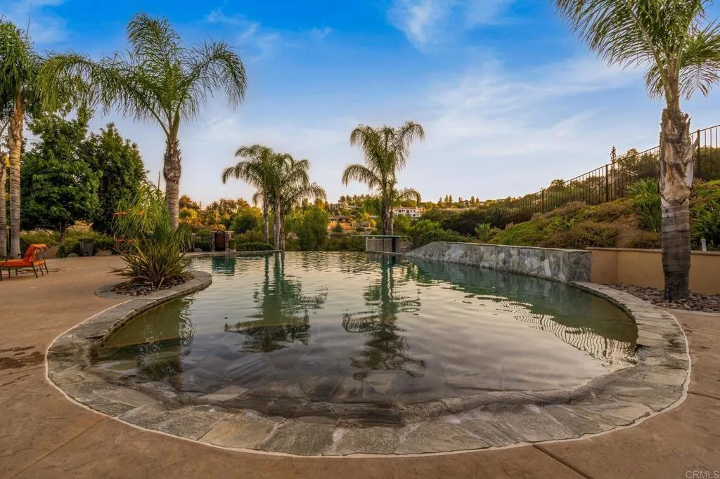https://cdn.realtyfeed.com/cdn/127/306651207/b918b863e366491c4c622414784c4a9c.webp