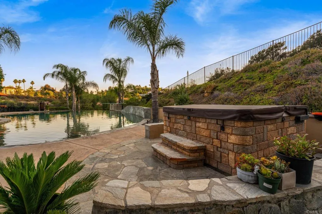 https://cdn.realtyfeed.com/cdn/127/306651207/fff9be6311e9084161a74cf8e6628723.webp