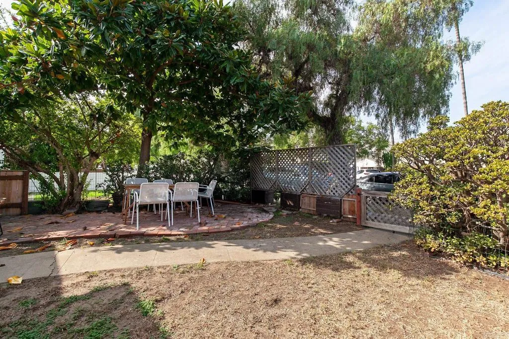https://cdn.realtyfeed.com/cdn/127/306651249/9a1600dc9c9917cecae4fdd90f5750ba.webp