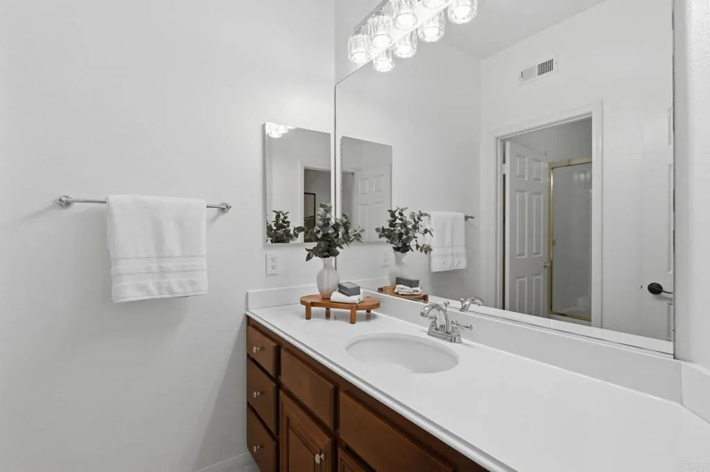 https://cdn.realtyfeed.com/cdn/127/306651264/d4f738493951e7aaea6f992e8c0ed6cf.webp