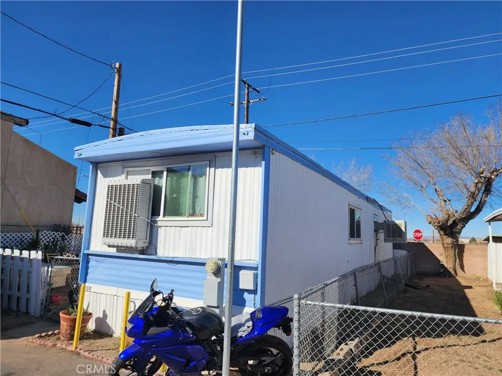 Apple Valley, CA 92307