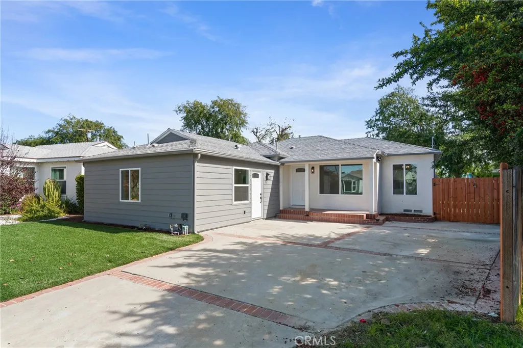 Lake Balboa, CA 91406