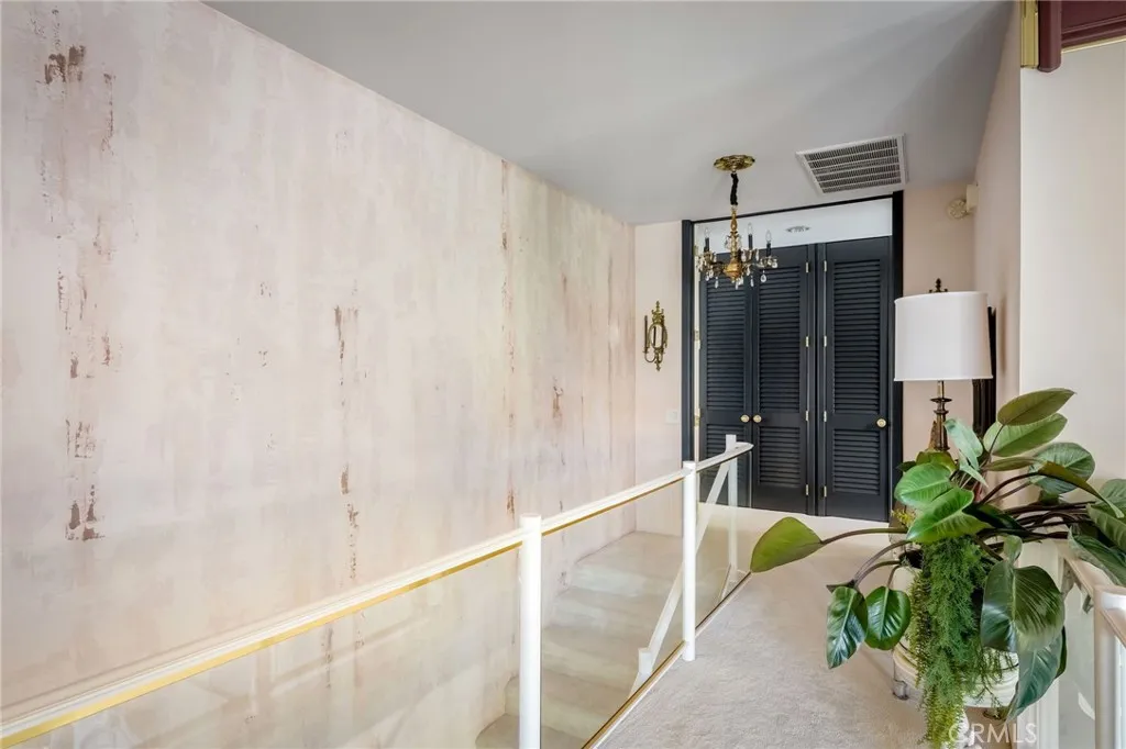 https://cdn.realtyfeed.com/cdn/127/306651386/20f8464b5ced9ae4357d2b6218a3588e.webp
