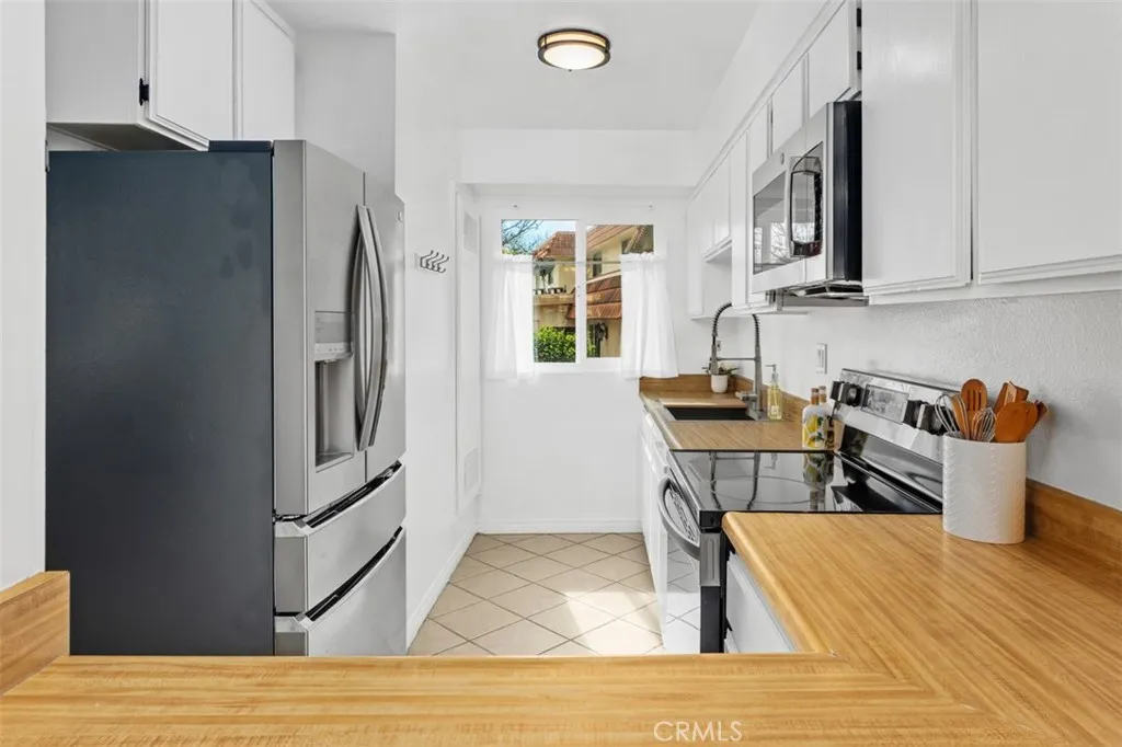 https://cdn.realtyfeed.com/cdn/127/306651391/21959c2d809c34e3e011252ef953a7ba.webp