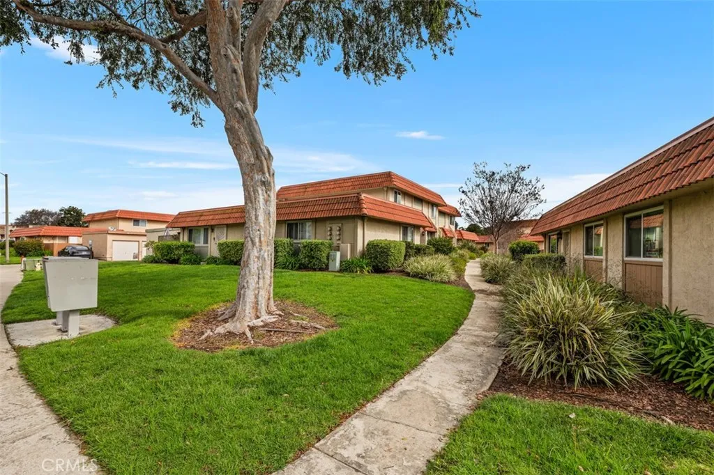 Photo #26: ND26040502 Listing: Photo #26