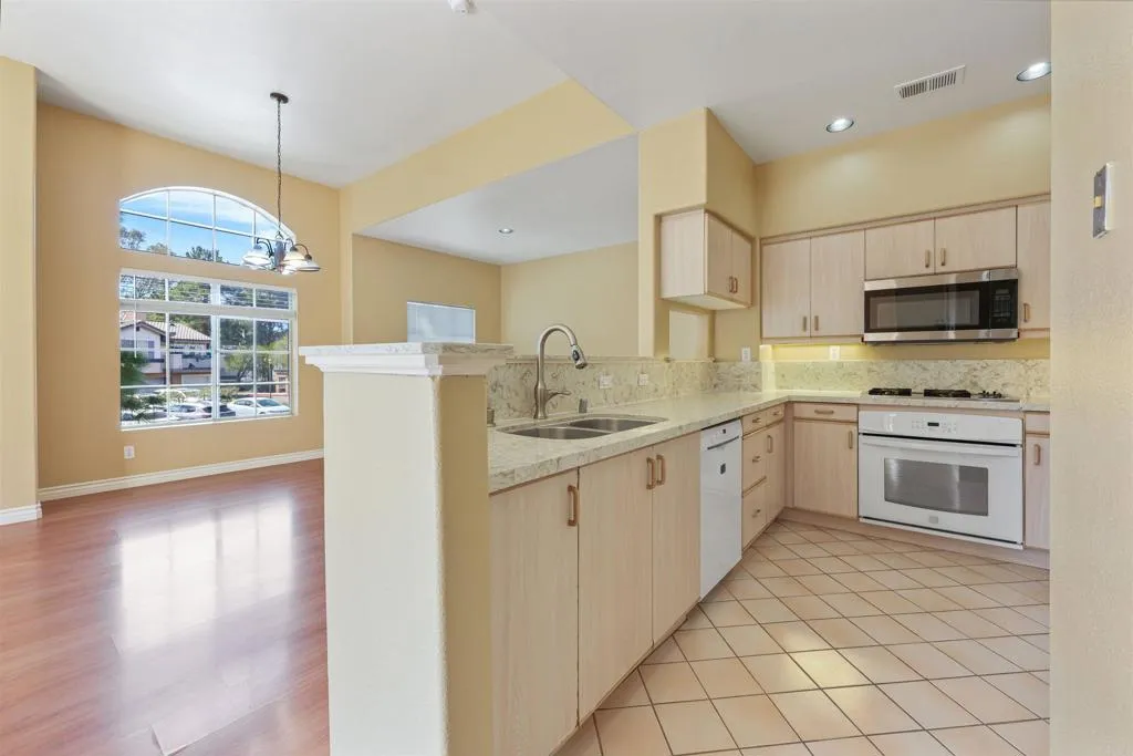 Photo #12: NDP2601771 Listing: Photo #12