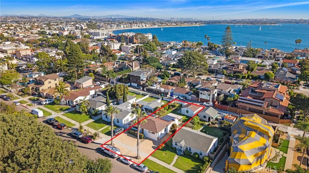 https://cdn.realtyfeed.com/cdn/127/306651449/4bd6097c46a94baaaa66469a782ac541.webp