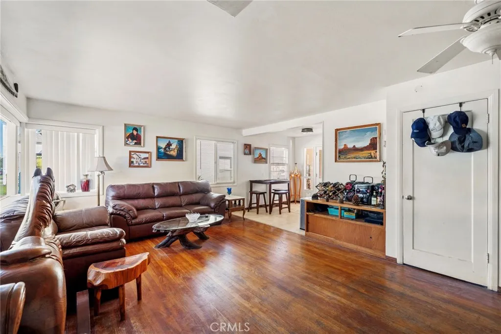https://cdn.realtyfeed.com/cdn/127/306651449/9eb6c86f5b4386744b862501ac57f828.webp
