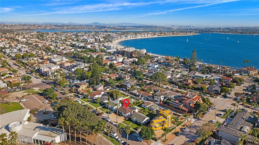 https://cdn.realtyfeed.com/cdn/127/306651449/b0ba06af44addc02d31a0aa2db807397.webp