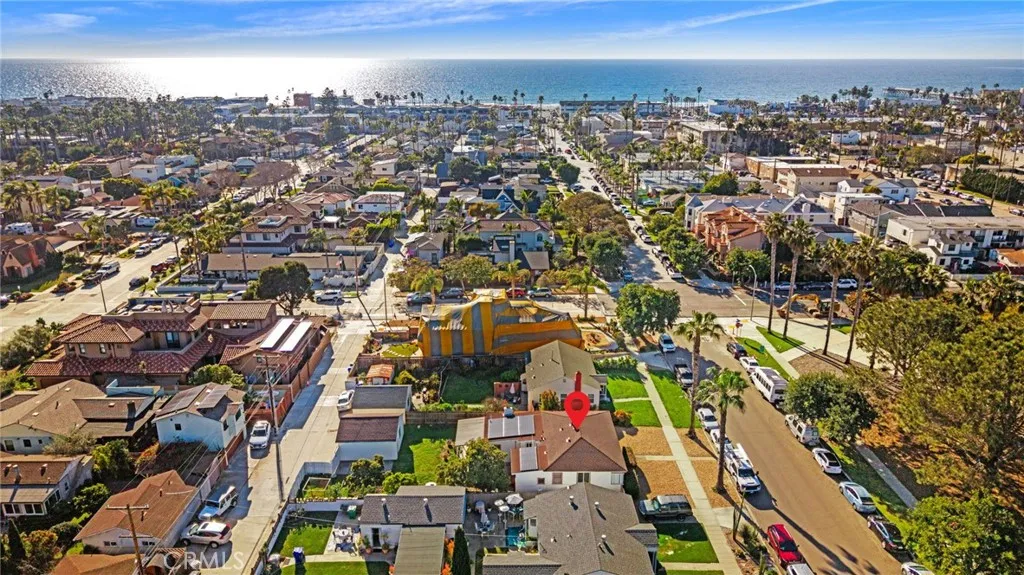 https://cdn.realtyfeed.com/cdn/127/306651449/c5c8bc2f7b87bdf36db0631b5af6fc73.webp