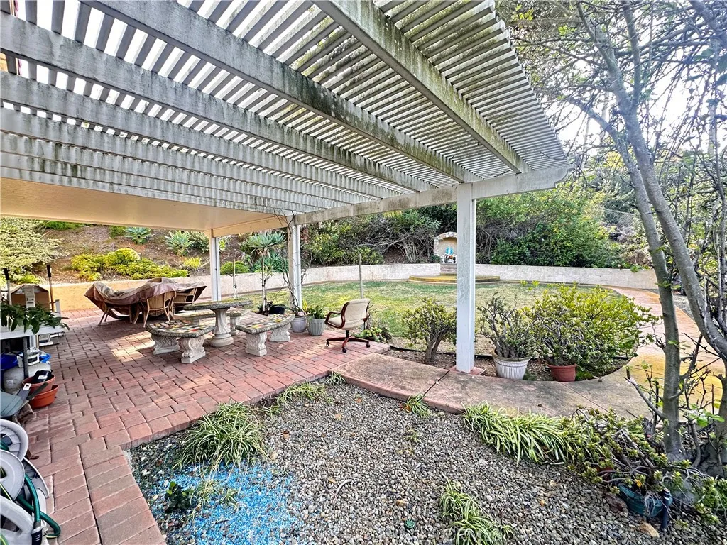 https://cdn.realtyfeed.com/cdn/127/306651498/60f0b3d5d134da0ce4b6eff84b3596d2.webp