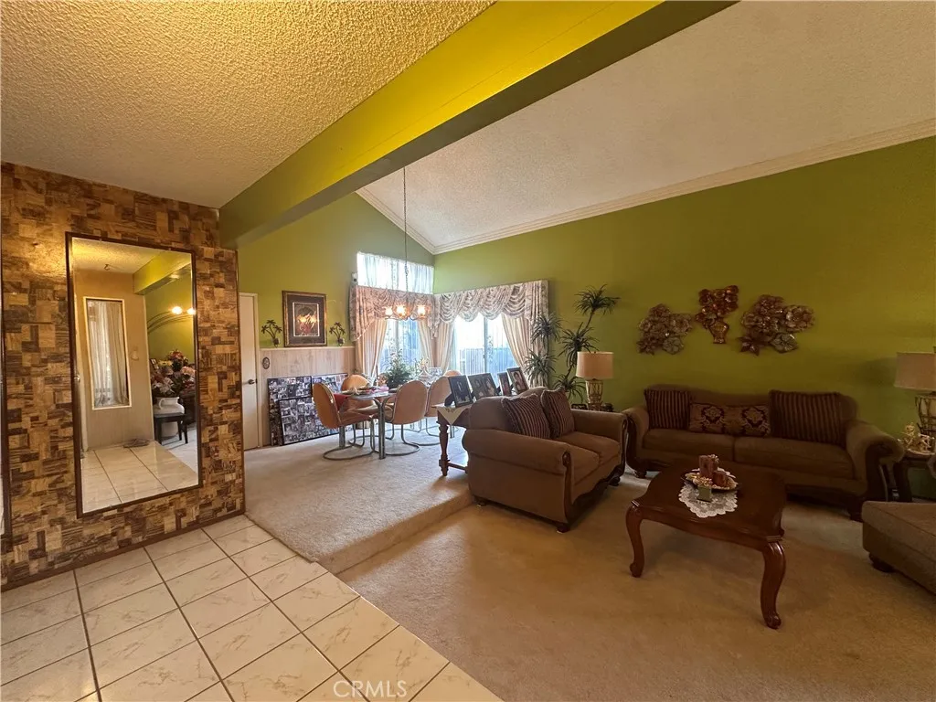 https://cdn.realtyfeed.com/cdn/127/306651498/918be4e19ac52a999507ebc2786ed1ef.webp