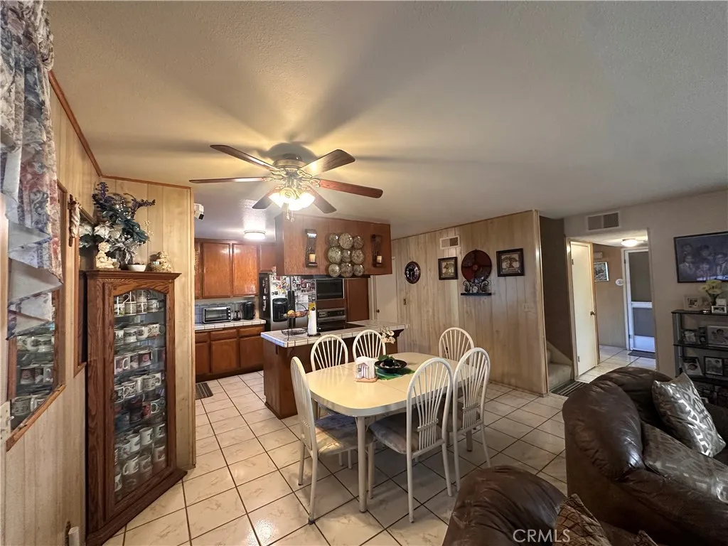 https://cdn.realtyfeed.com/cdn/127/306651498/fc8106b10cbb3c31f736f82a5e8674ff.webp