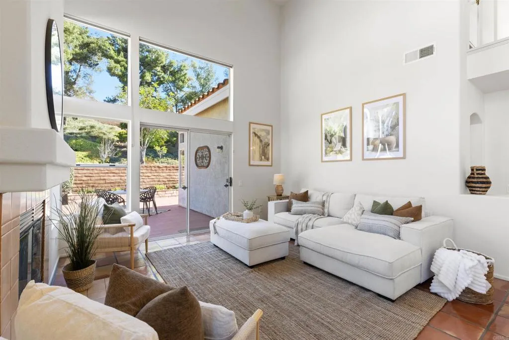 https://cdn.realtyfeed.com/cdn/127/306651508/16dcff725612da15d0f161e1d91606b0.webp