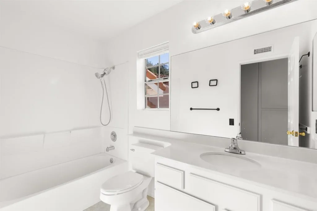 https://cdn.realtyfeed.com/cdn/127/306651508/98305b95589ebeba3ee6adc3ee38571c.webp