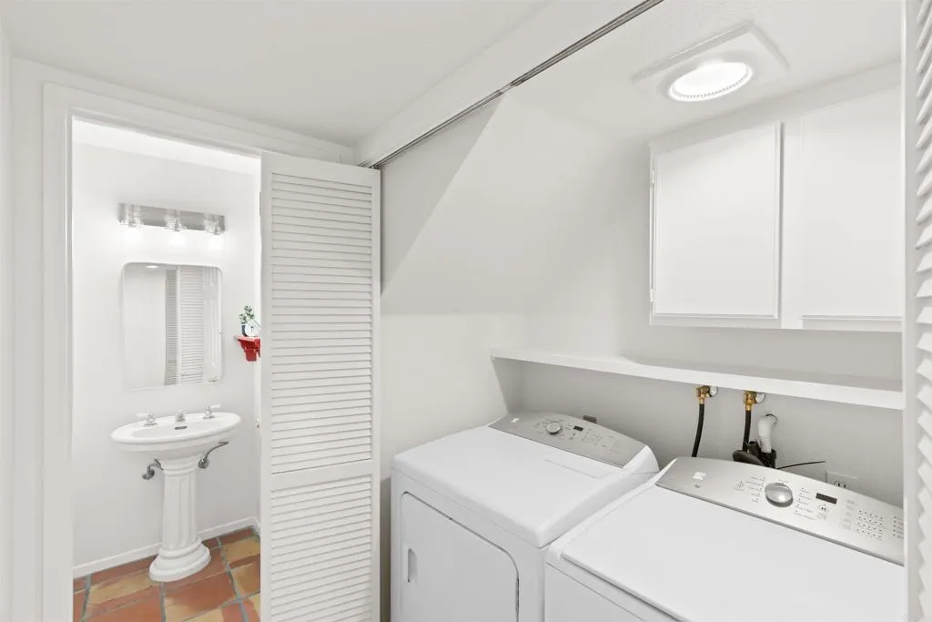 https://cdn.realtyfeed.com/cdn/127/306651508/af3b3c4939afd9e1340a5d23d90c9701.webp