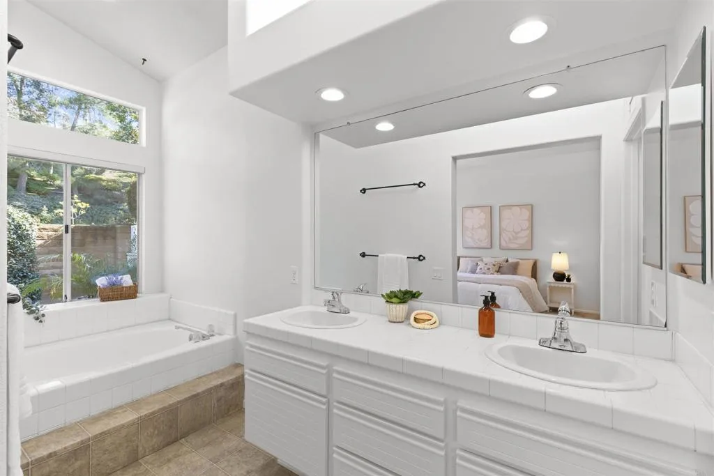 https://cdn.realtyfeed.com/cdn/127/306651508/c34e85af4a7cc08c21a9b67ed1bd221c.webp